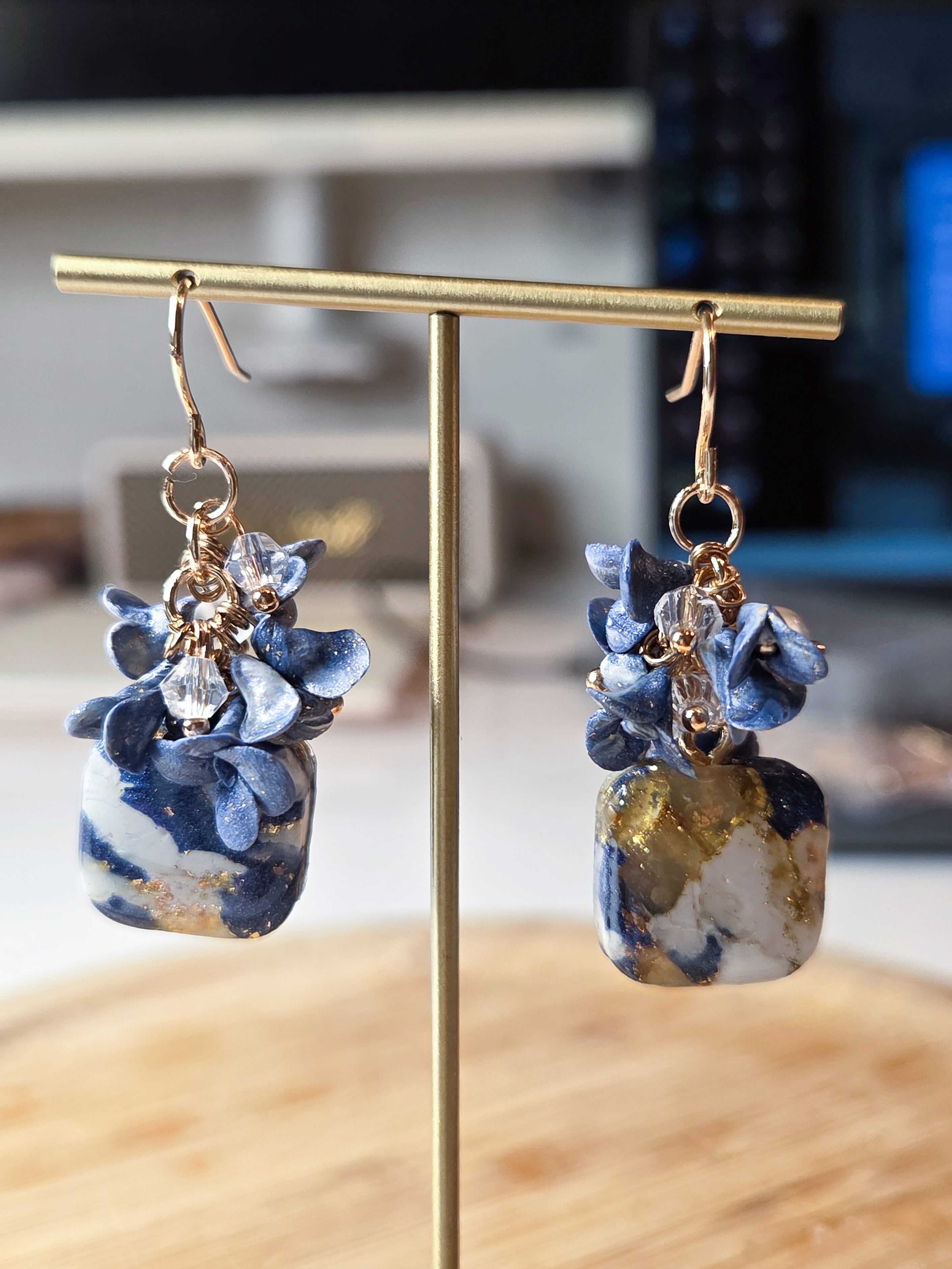 Whispering Night Earrings (accept Pre Order after CNY)